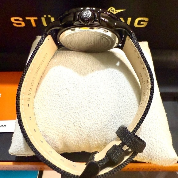 Stuhrling AquaDiver Date Designer Sport Men's Watch - Picture 6 of 8